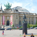 Charles de Gaulle statue in front of the Grand Palais